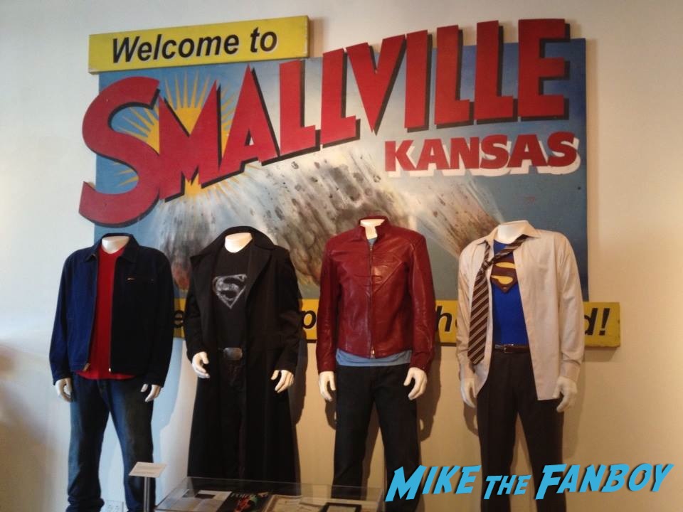 Costumes Warner Brothers Smallville