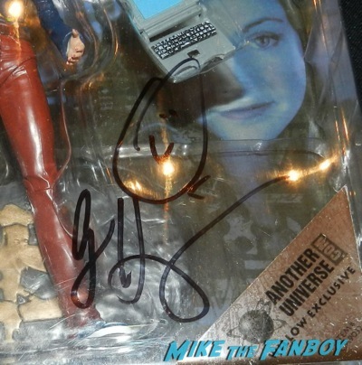 alyson hannigan signed red pants Willow Action Figure jimmy kimmel live signing autographs 26