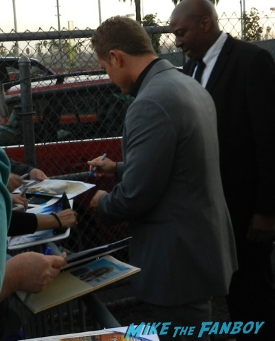 cole hauser signing autographs jimmy kimmel live 201422