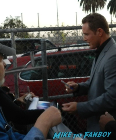 cole hauser signing autographs jimmy kimmel live 201422