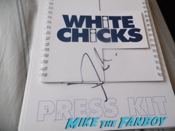white chicks presskit signed autograph marlon wayans signing autographs white chicks star extra universal studios2