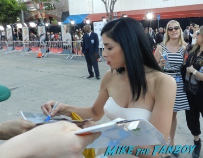 Sarah Silverman  signing autographs A Million Ways To Die in the west movie premiere signing autographs 5