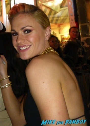 anna paquin signing autographs True Blood season 7 premiere anna paquin signing autographs  1