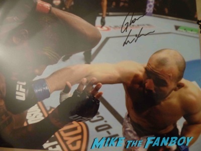 Pettis UFC-Fan-Expo-Day-1-autograph-signing-photos-rare