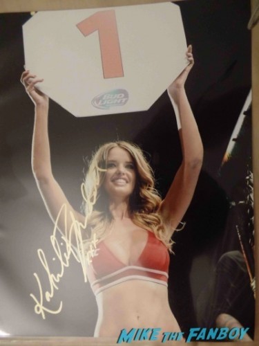 Kahili Blundel UFC Fan Expo Day 1 autograph signing photos rare     7
