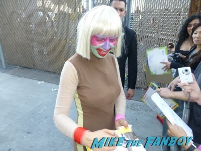 sia signing autographs for fans jimmy kimmel live 2014  1