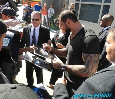 Dave Bautista Signing autographs jimmy kimmel live guardians of the galaxy   8