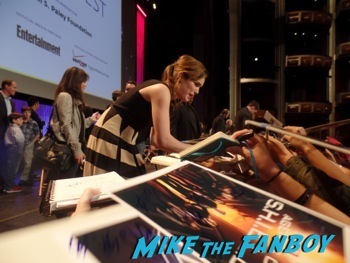 Marvel's Agents of S.h.i.e.l.d. paleyfest clark gregg signing autographs ming na hot