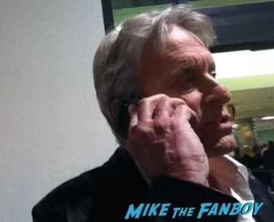 Michael Douglas fan photo signing autographs selfie photo flop 2