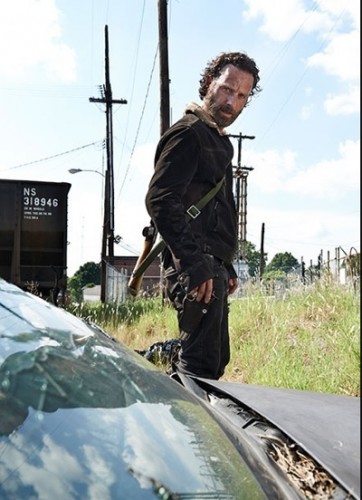The Walking Dead season 5 cast photo norman reedus andrew lincoln  9