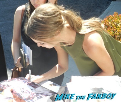 Bailey Noble signing celebrities signing autographs emmy awards parties autograph signature 8
