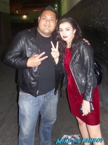 Charli XCX mayan theater fan photo selfie live in concert 1