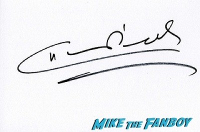 Effie Gray premiere london dakota fanning signing autographs 9