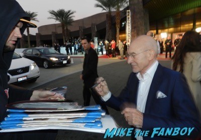 Palm Springs Film festival 2015 eddie redmayne signing autographs 8