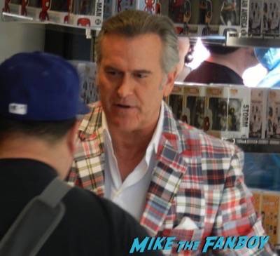 Bruce Campbell autograph signing things from another world citywalk22
