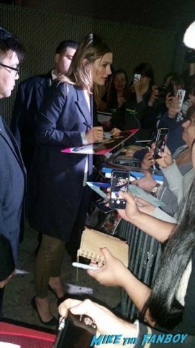 Stana Katic signing autographs jimmy kimmel live 2015 1