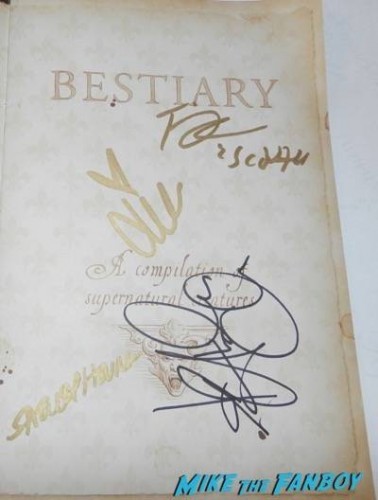 Teen Wolf bestiary sdcc promo signed autograph paleyfest