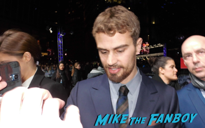 theo james signing autographs insurgent berlin premiere 