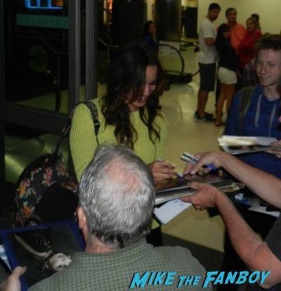 Anton Yelchin signing autographs 5 to 7 q and a rare 3
