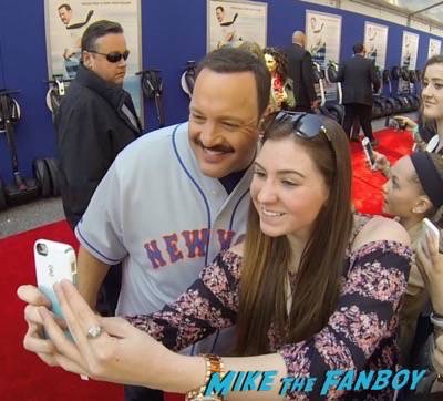 Paul Blart mall cop 2 movie premiere kevin james signing autographs 14