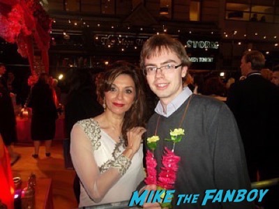 Lillete Dubey Second Best Exotic Marigold Hotel – World Premiere signing autographs17