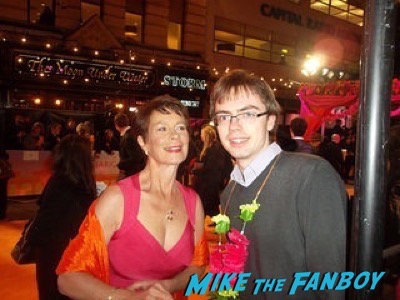 Celia Imrie Second Best Exotic Marigold Hotel – World Premiere signing autographs20