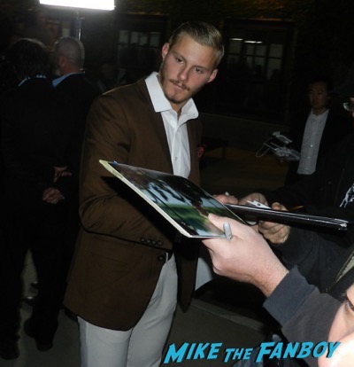alexander ludwig signing autographs irish awards jj abrams signing autographs carrie fisher 3