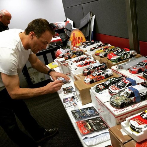Kevin Harvick signing autographs fanmail
