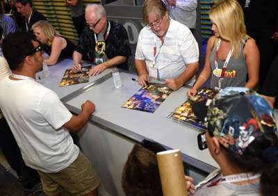 FOX FANFARE AT SAN DIEGO COMIC-CON © 2015: L-R: THE SIMPSONS cast member Mike Anderson and executive producer Matt Groening during THE SIMPSONS booth signing on Saturday, July 11 at the FOX FANFARE AT SAN DIEGO COMIC-CON © 2015. CR: Alan Hess/FOX © 2015 FOX BROADCASTING.