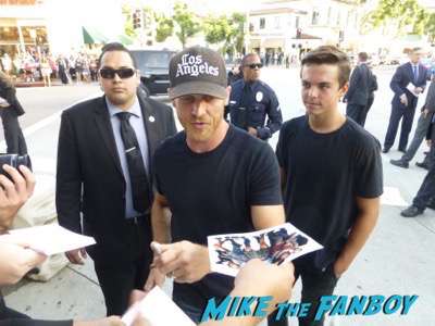 Vacation movie premiere christian applegate signing autographs 1
