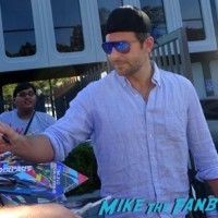 Bradley Cooper Bunt Q and A Signing Autographs For Fans 3