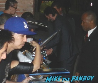 Keanu Reeves signing autographs jimmy kimmel live 2015 11