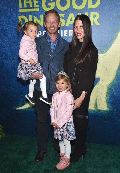 HOLLYWOOD, CA - NOVEMBER 17:  Penna Mae, actor Ian Ziering, Erin Ziering and Mia Loren attend the World Premiere Of Disney-Pixar's THE GOOD DINOSAUR at the El Capitan Theatre on November 17, 2015 in Hollywood, California.  (Photo by Alberto E. Rodriguez/Getty Images for Disney) *** Local Caption *** Ian Ziering; Erin Ziering; Penna Mae; Mia Loren