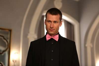 SCREAM QUEENS: Glen Powell in the "Beware Of Young Girls" episode of SCREAM QUEENS airing Tuesday, Nov. 3 (9:00-10:00 PM ET/PT) on FOX. ©2015 Fox Broadcasting Co. Cr: Patti Perret/FOX.