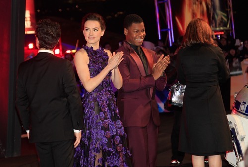 SHANGHAI, CHINA - DECEMBER 27:  From left to right, J.J. Abrams, Daisy Ridley, John Boyega, Kathleen Kennedy, attend the premiere of Star Wars on December 27, 2015 in Shanghai, China.  