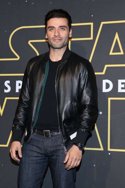 MEXICO CITY, MEXICO - DECEMBER 08: Actor Oscar Isaac attends the Fan Event and Q&A of Star Wars The Force Awakens at the Cinemex Antara In Mexico City, Mexico, December 08, 2015. The World Premiere will be the next December 18. (Photo by Victor Chavez/Getty Images for Walt Disney Studios)