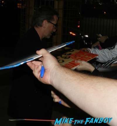 tim roth signing autographs The Hateful Eight q and a kurt russell signing autographs 2
