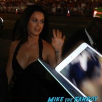 Katy Perry Signing Autographs Hand and footprint ceremony 12