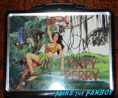 Katy Perry signed autograph roar lunchbox 