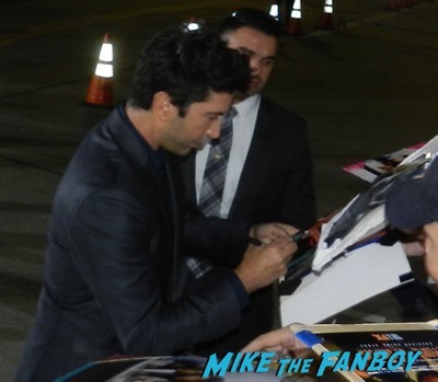 David Schwimmer signing autographs The People v. O.J. Simpson: American Crime Story premiere 5