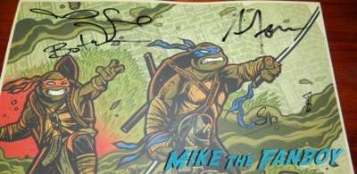 Teenage mutant ninja turtles cast signed autograph poster Wondercon 2016  stephen amell megan fox