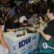 Wynonna Earp cast autograph signing IDW Booth Tim Rozon Wondercon