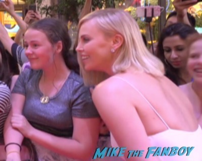 The huntsman sigapore movie premiere charlize theron signing autographs 6