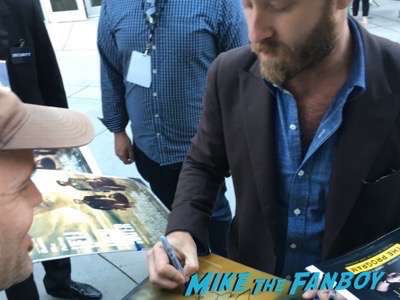 ben foster signing autographs Hell or High Water Premiere ben foster signing autographs for fans meeting fans 5