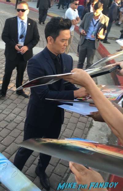 Star Trek Beyond san diego comic con premiere signing autographs simon pegg john cho 4
