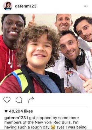 Gaten Matarazzo instagram fan photo with fans selfie