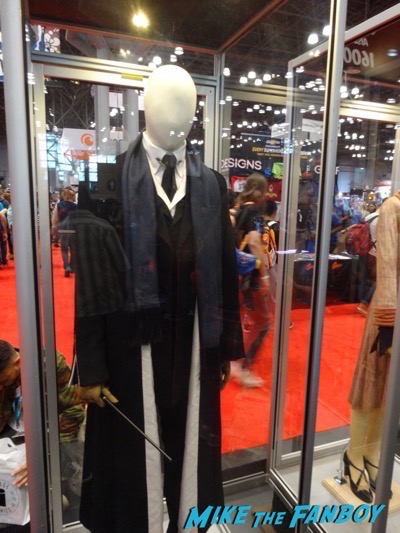 Fantastic Beasts and Where To Find Them props and costumes NYCC 2016