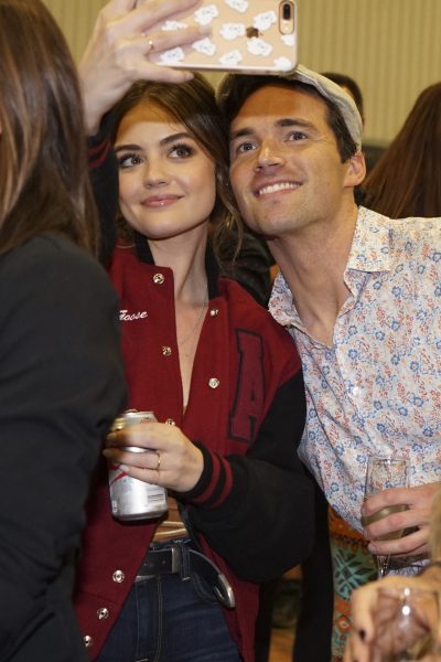 PRETTY LITTLE LIARS - The Pretty Little Liars cast and crew say goodbye on the final day of filming the series. (Freeform/Eric McCandless) LUCY HALE, IAN HARDING