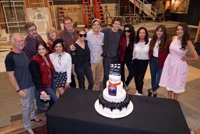 PRETTY LITTLE LIARS - The Pretty Little Liars cast and crew say goodbye on the final day of filming the series. (Freeform/Eric McCandless) CAST AND CREW OF "PRETTY LITTLE LIARS"