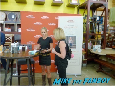 nicole-curtis-better-than-new-book-signing-world-market-1